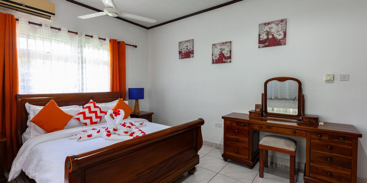 Leo Self Catering - 2-Bedroom Apartment