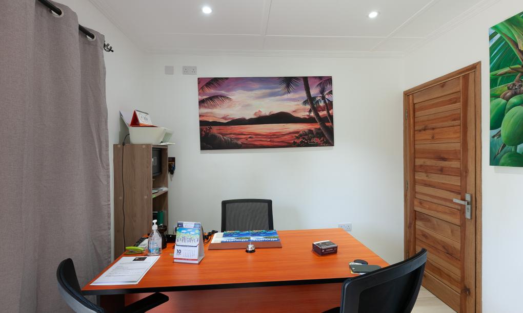 Yvon's Tropical Villa