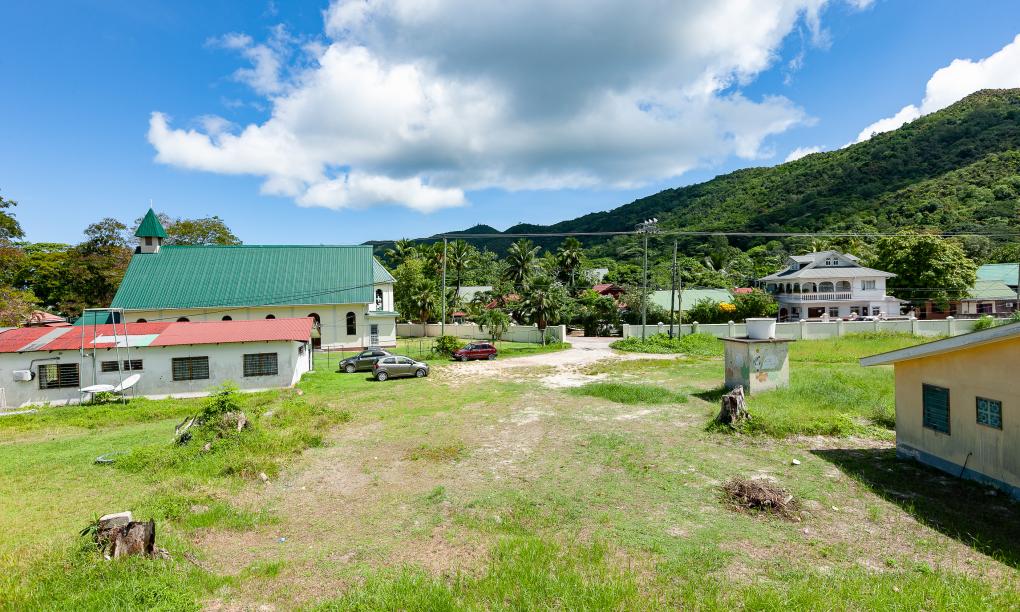 Yvon's Tropical Villa