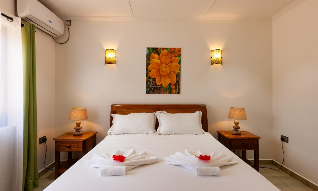 Yvon's Tropical Villa - 1-Schlafzimmer-Appartement mit Gartenblick