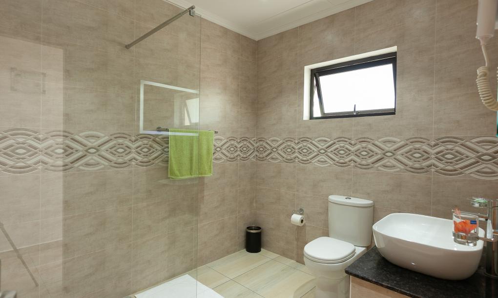 Yvon's Tropical Villa - 1-Schlafzimmer-Appartement mit Gartenblick