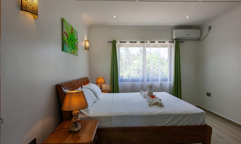 Yvon's Tropical Villa - 1-Schlafzimmer-Appartement