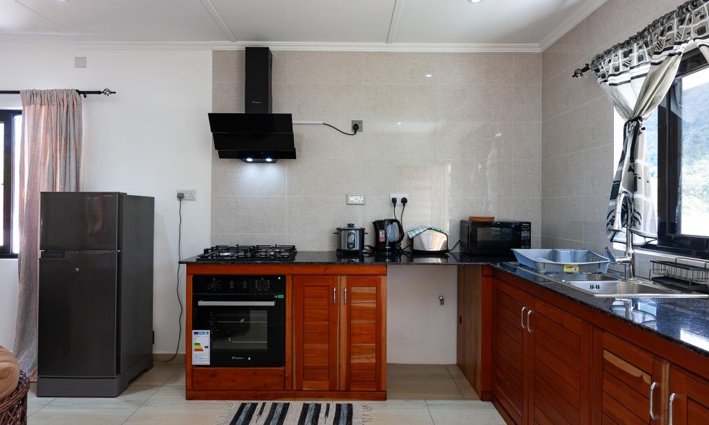 Yvon's Tropical Villa - Deluxe Studio