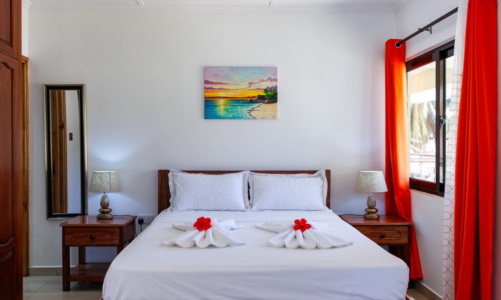 Yvon's Tropical Villa - Deluxe Studio