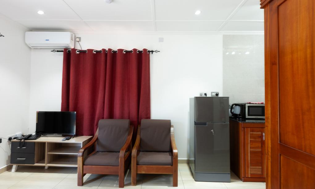 Yvon's Tropical Villa - Deluxe Studio mit Gartenblick