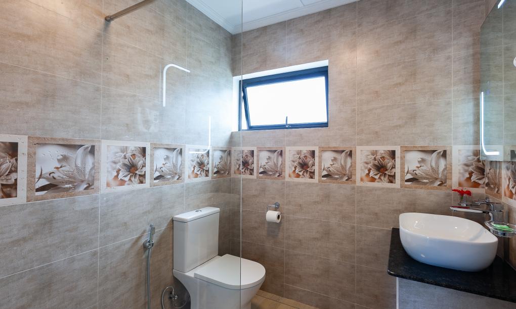 Yvon's Tropical Villa - Deluxe Studio mit Gartenblick