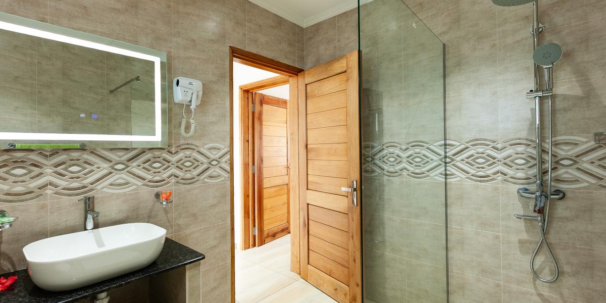 Yvon's Tropical Villa - 1-Schlafzimmer-Appartement mit Gartenblick