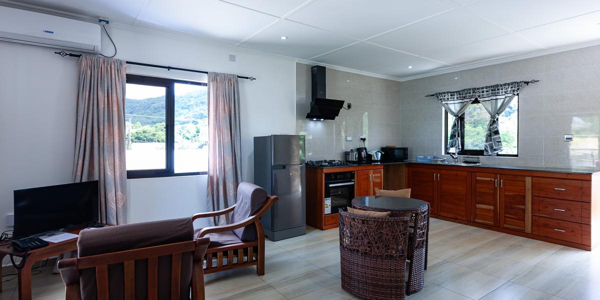 Yvon's Tropical Villa - Deluxe Studio