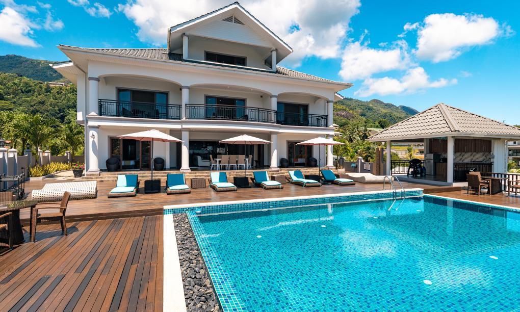 D'Offay Seaview Apartments