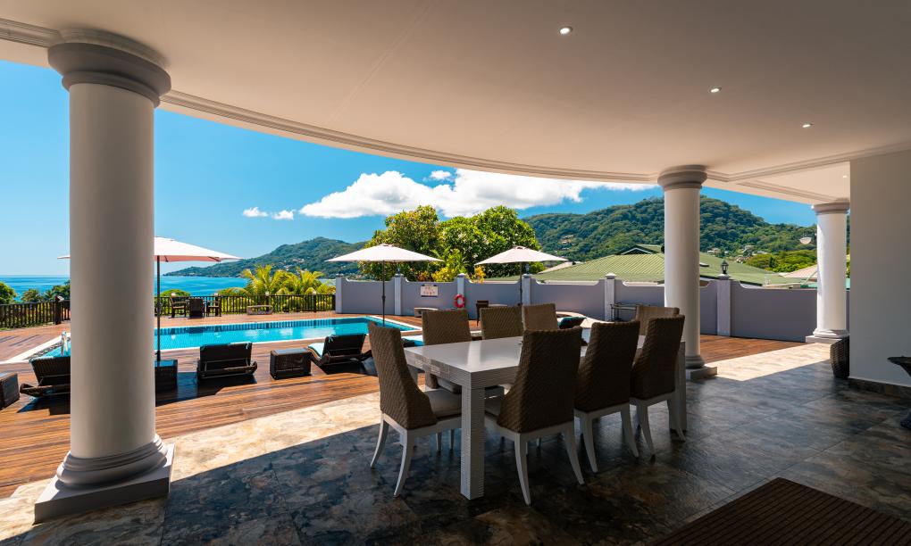 D'Offay Seaview Apartments