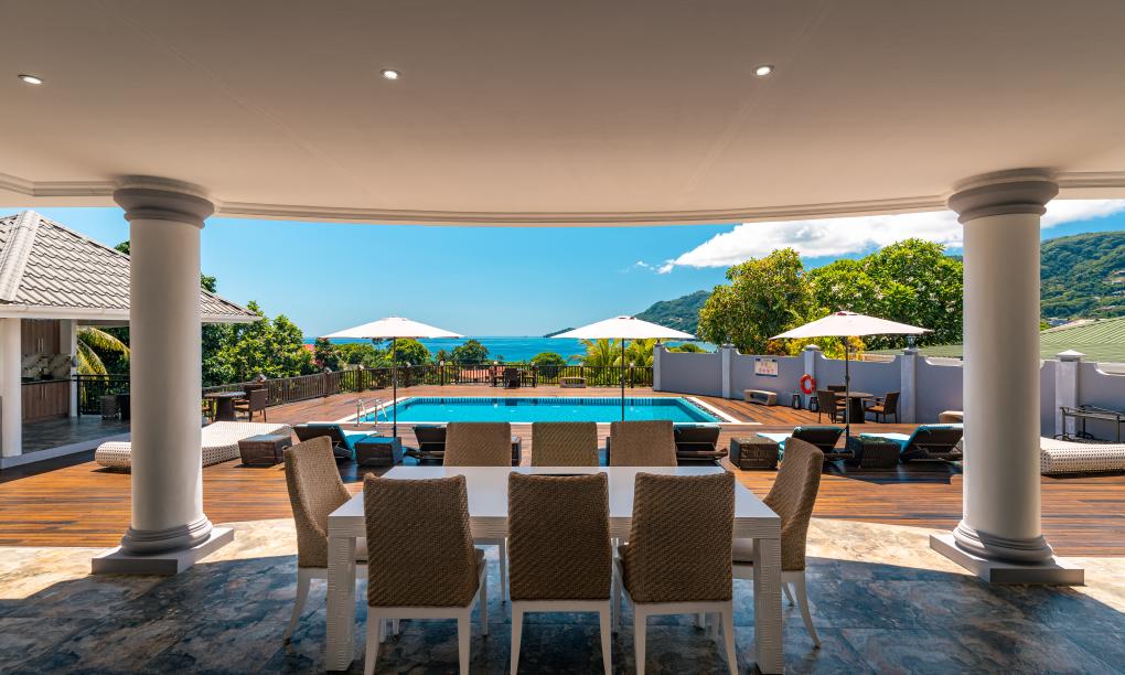 D'Offay Seaview Apartments