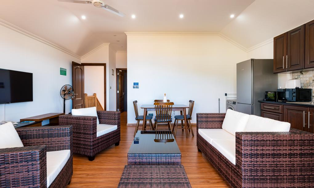 D'Offay Seaview Apartments - Penthouse