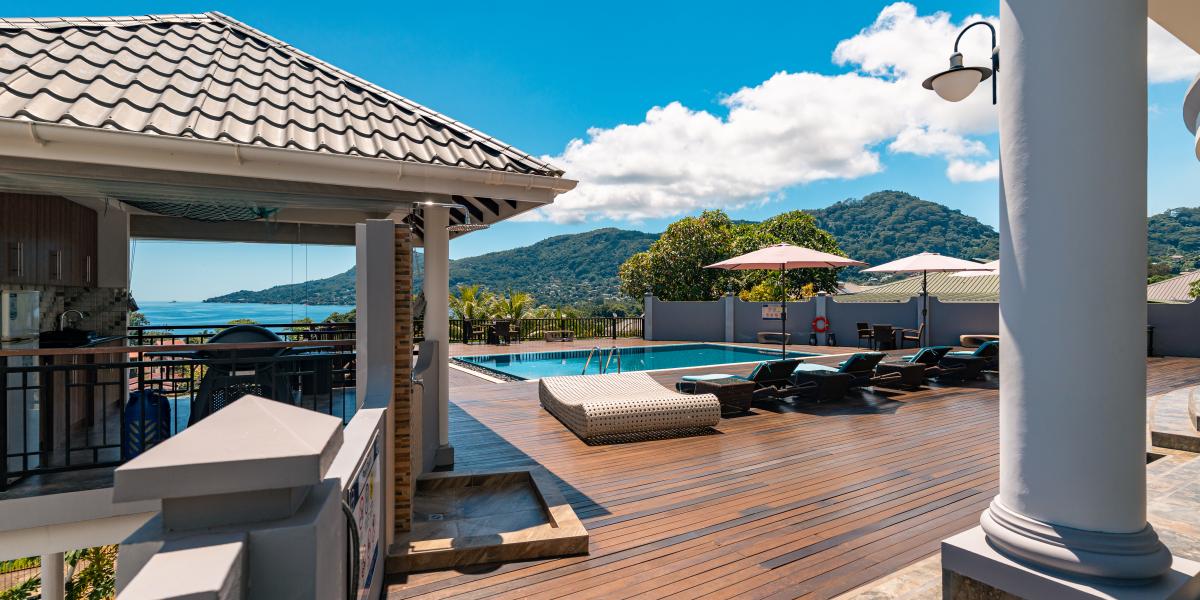 D'Offay Seaview Apartments