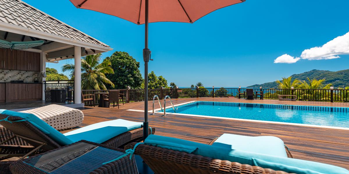 D'Offay Seaview Apartments