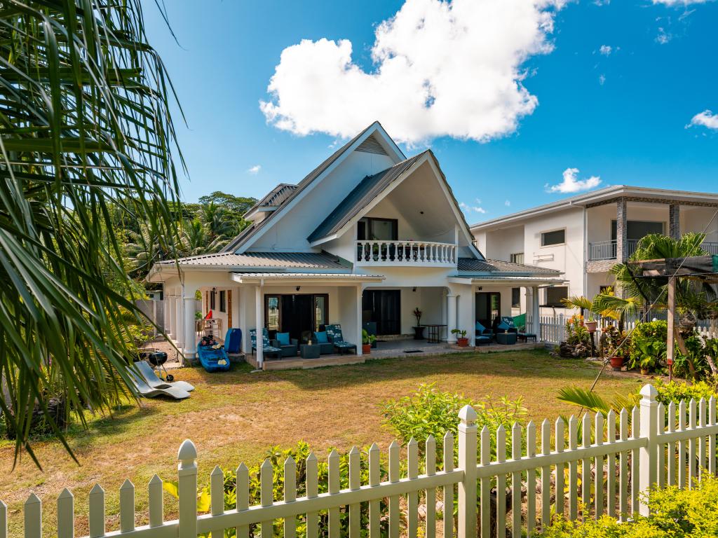 Chello's Villa - Photo 2