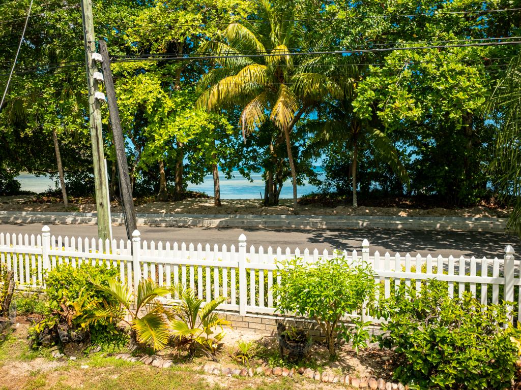 Chello's Villa - Photo 9