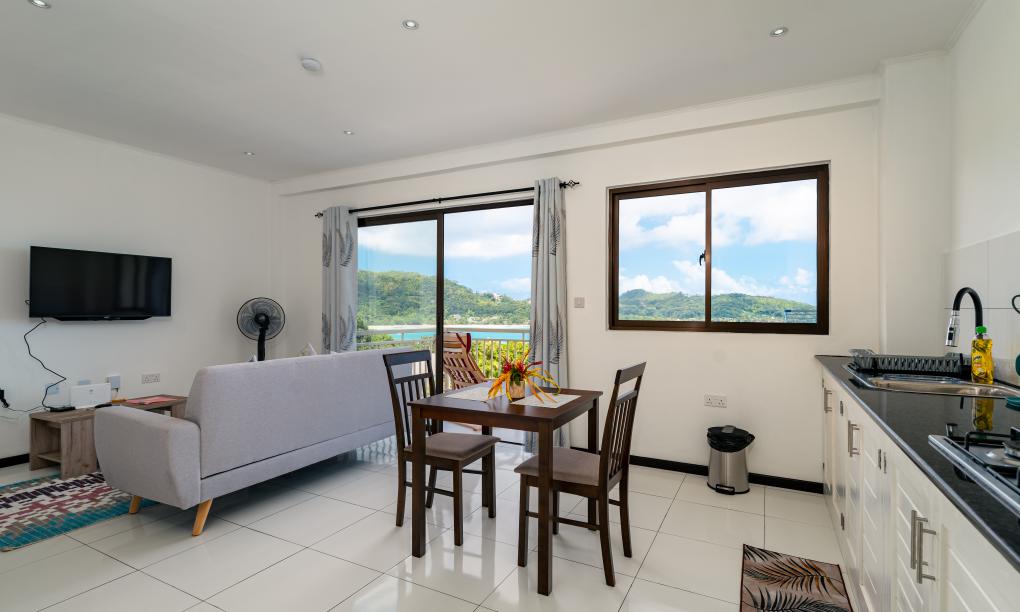 Jolie View - 1-Schlafzimmer-Appartement (Erste Etage)