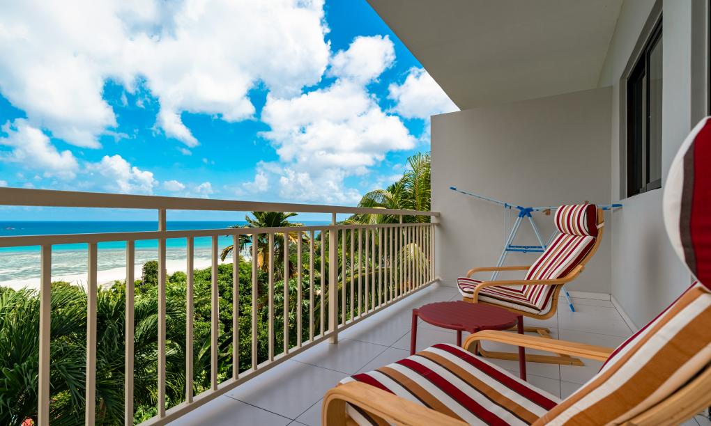 Jolie View - 1-Schlafzimmer-Appartement (Erste Etage)