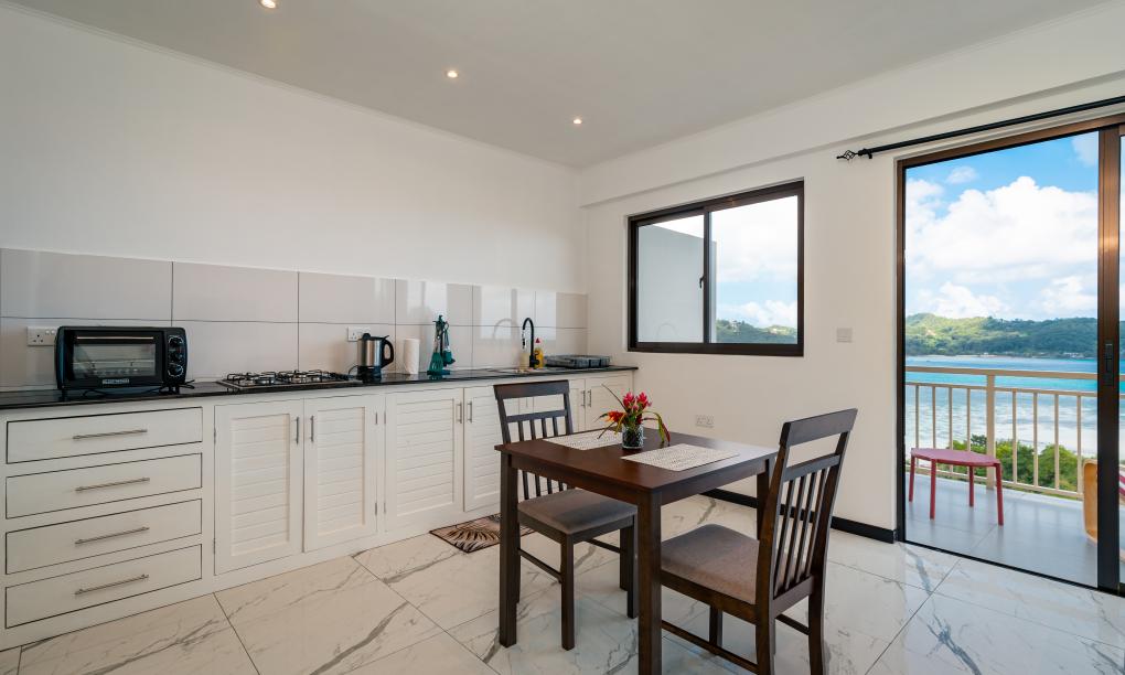 Jolie View - 1-Schlafzimmer-Appartement (Zweite Etage)