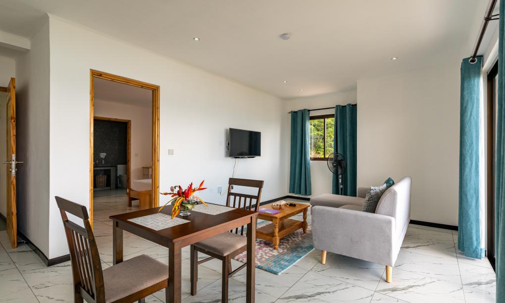 Jolie View - 1-Schlafzimmer-Appartement (Dritte Etage)