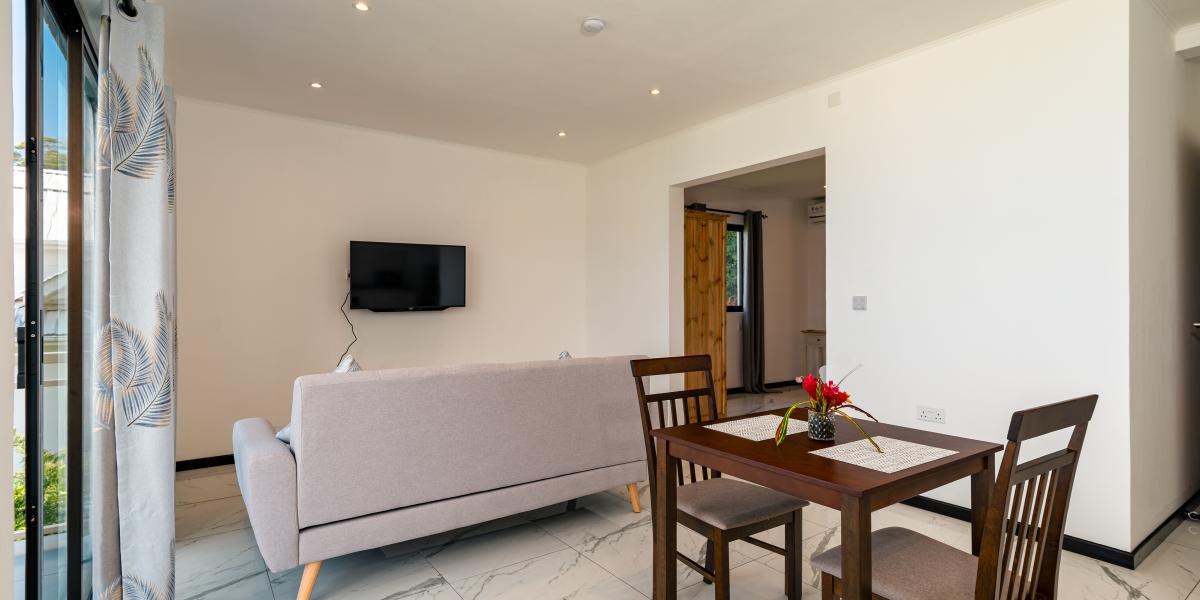 Jolie View - 1-Schlafzimmer-Appartement (Zweite Etage)