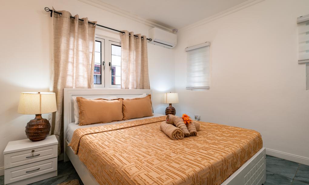 Elilia - 2-Bedroom House