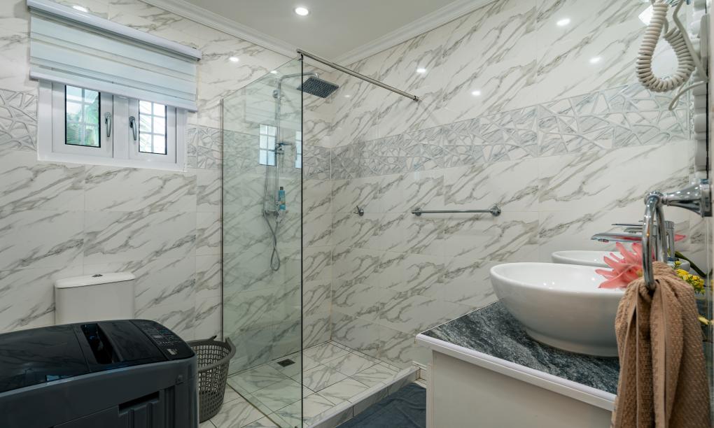 Elilia - 2-Bedroom House