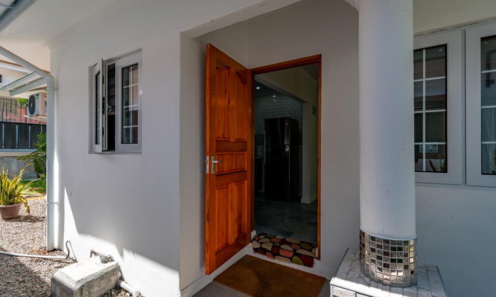 Elilia - 2-Bedroom House