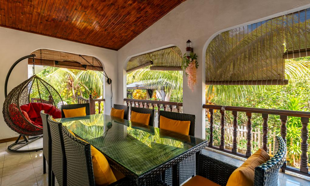 Elilia - 3-Bedroom House