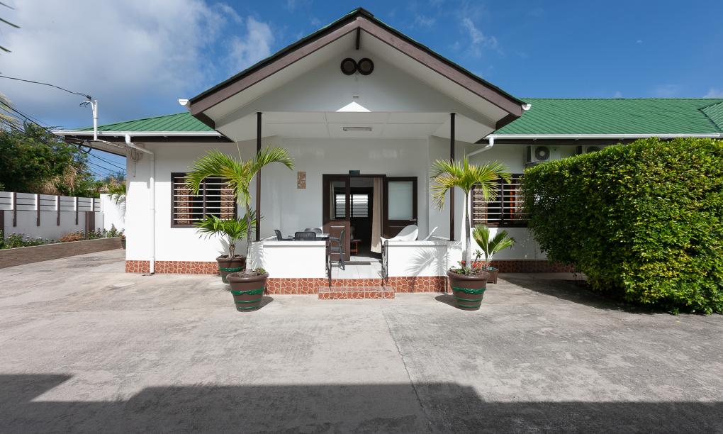 Roche Kerlan Apartments