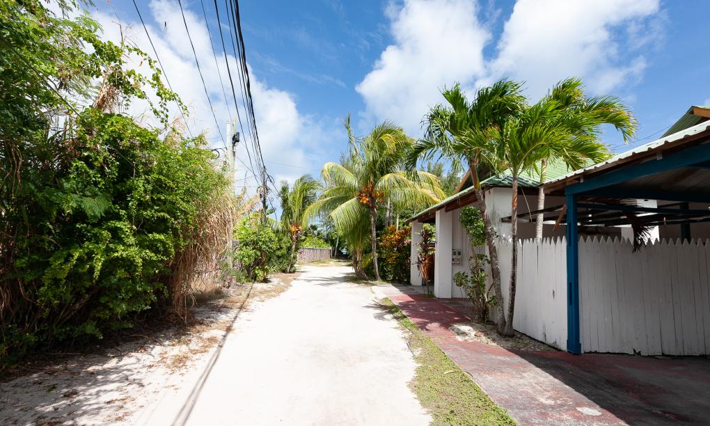 Roche Kerlan Apartments