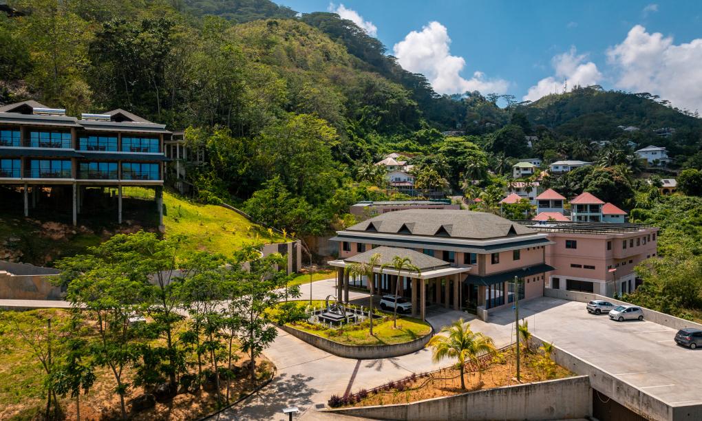 Gardens Hill Resort & Spa