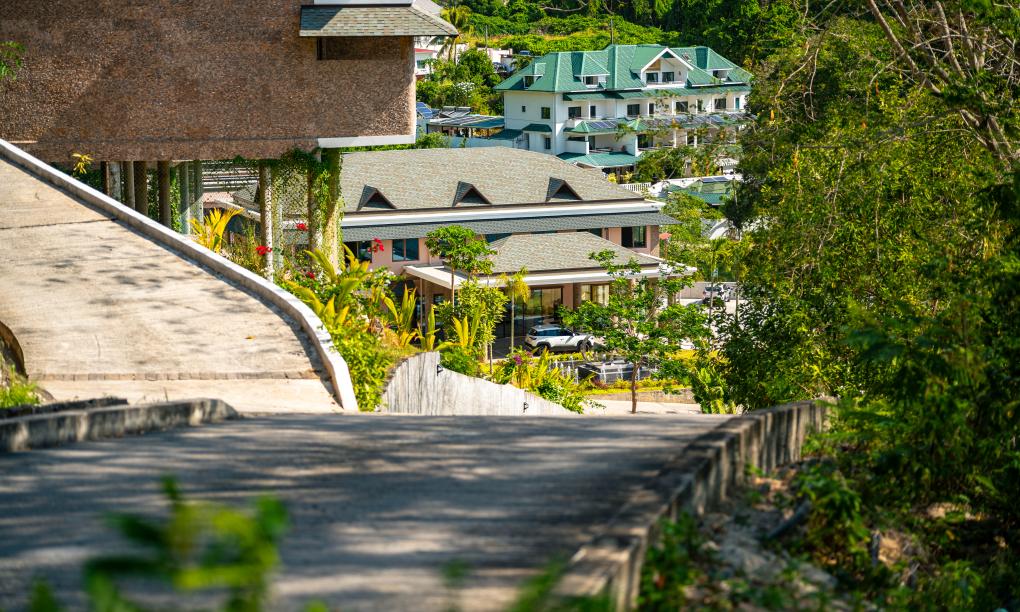 Gardens Hill Resort & Spa