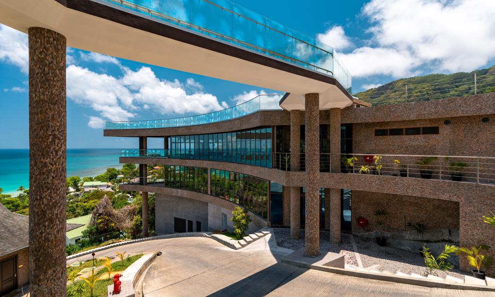 Gardens Hill Resort & Spa