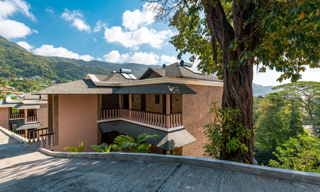 Gardens Hill Resort & Spa