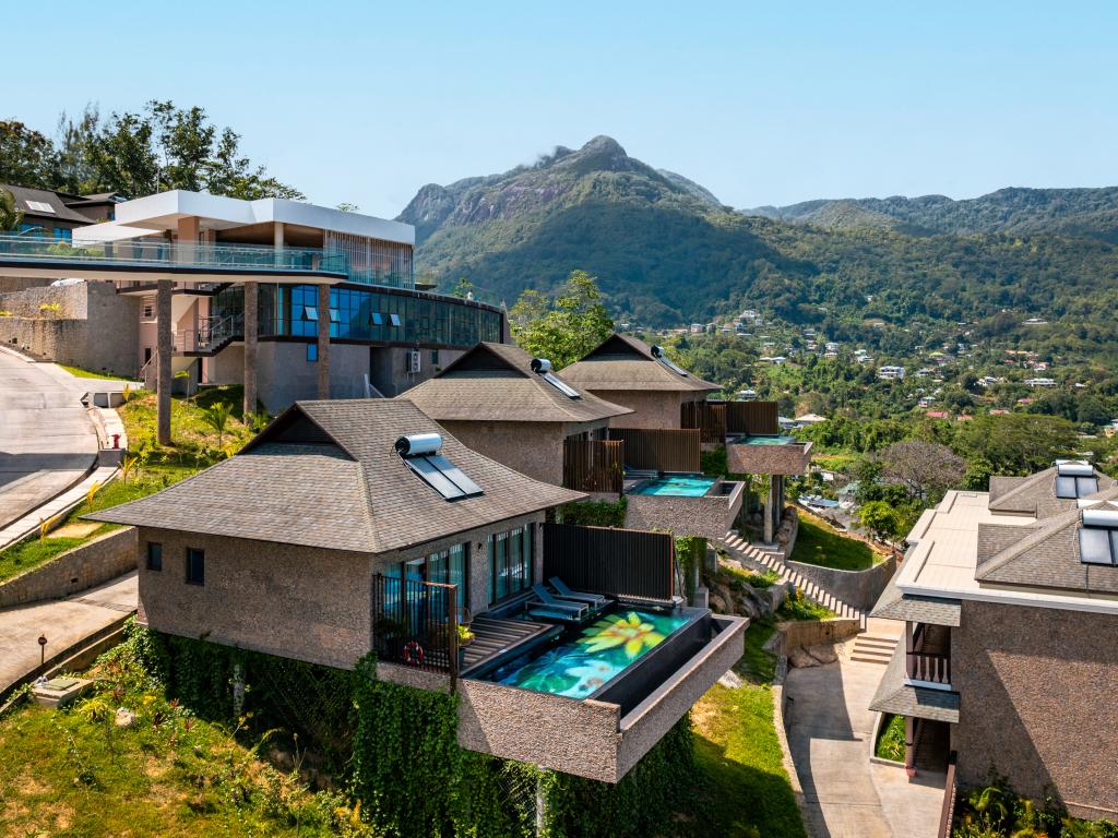 Gardens Hill Resort & Spa - Photo 2