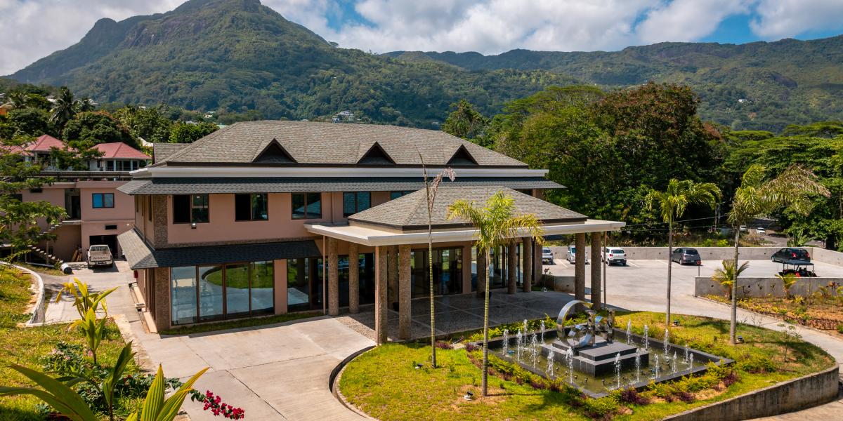 Gardens Hill Resort & Spa