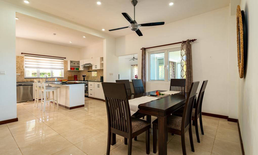 Royale Green Villa - Garden Villa with Ocean View