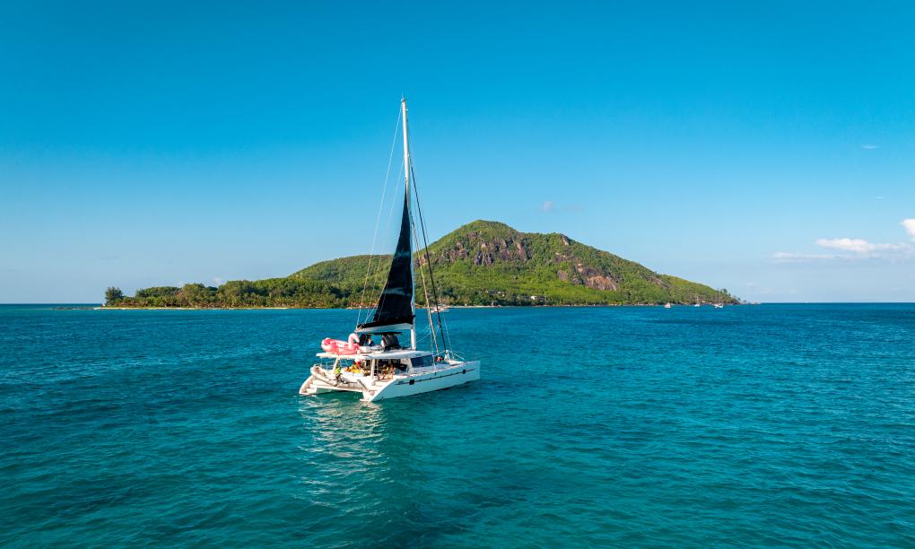 Seyscapes Yacht Charter Sparrow