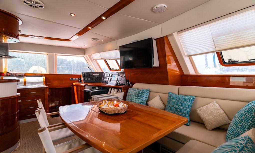 Seyscapes Yacht Charter Sparrow
