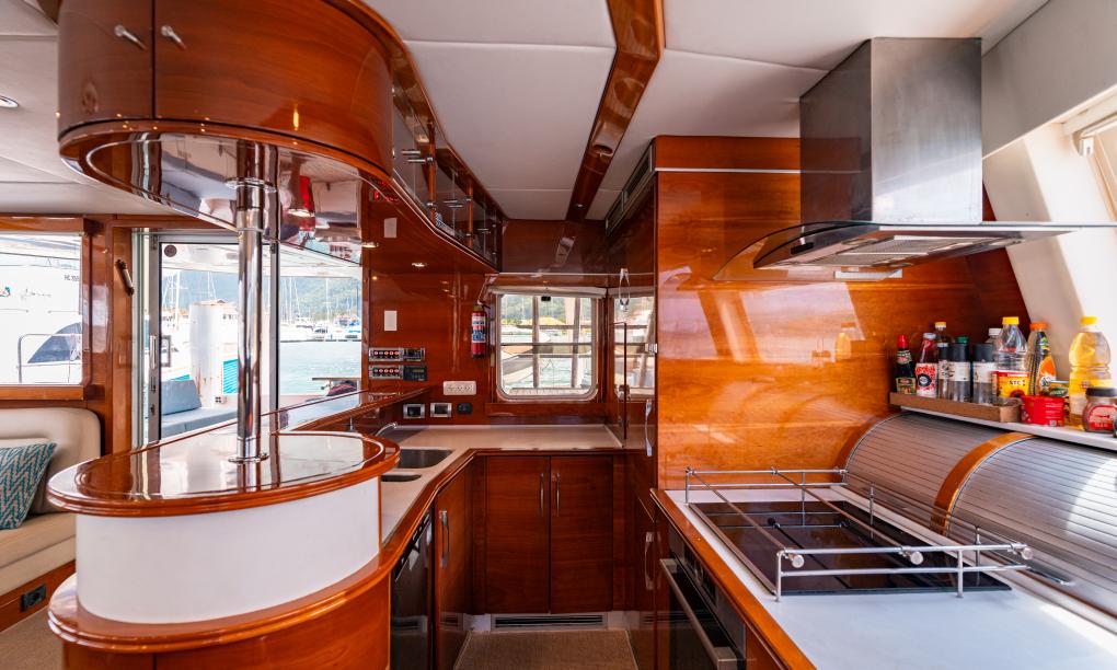 Seyscapes Yacht Charter Sparrow