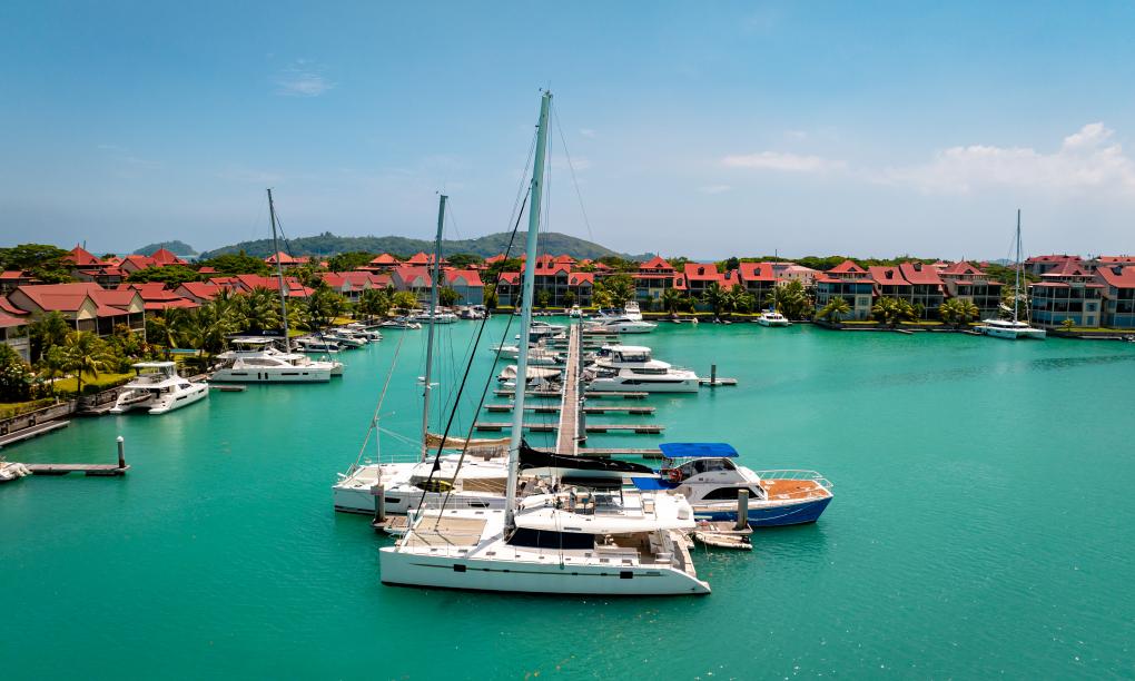 Seyscapes Yacht Charter Sparrow