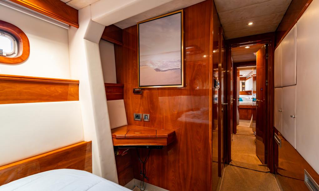 Seyscapes Yacht Charter Sparrow - Vollcharter Sparrow