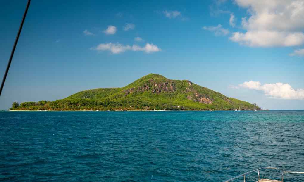 Seyscapes Yacht Charter Sparrow