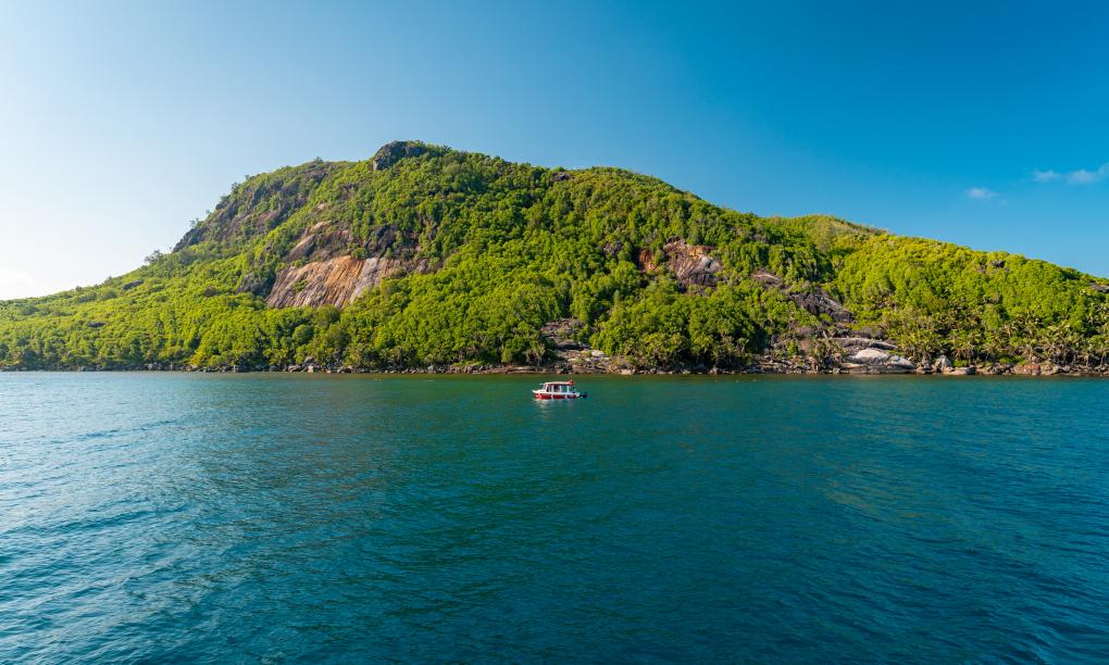 Seyscapes Yacht Charter Sparrow