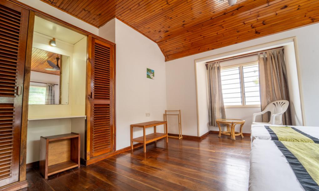 Bonnen Kare - 4-Bedrooms Beachfront Villa