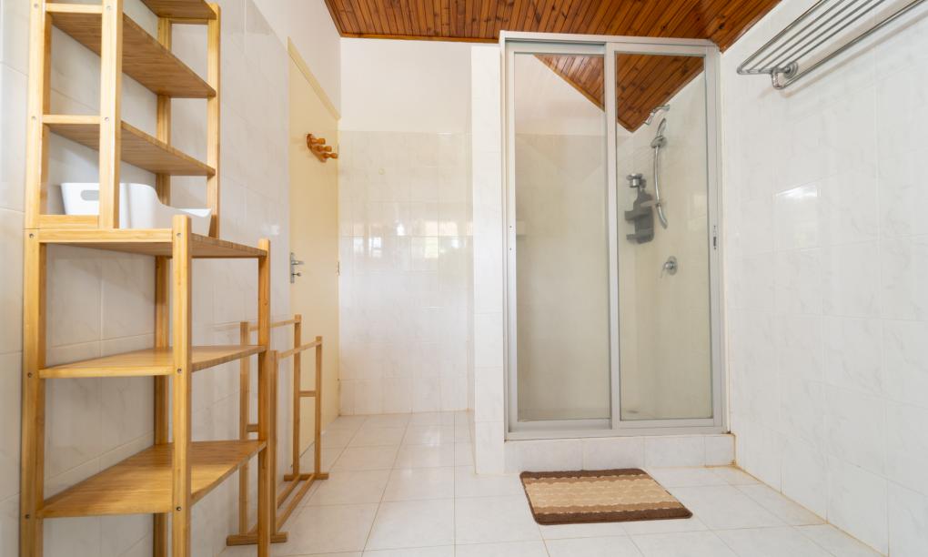 Bonnen Kare - 4-Bedrooms Beachfront Villa