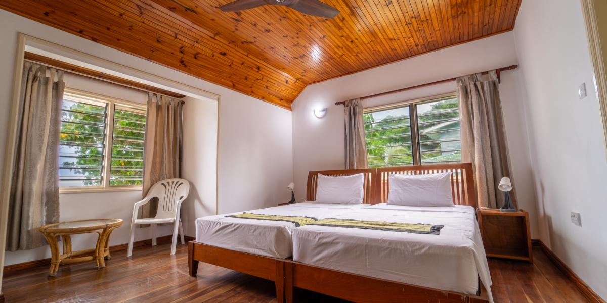 Bonnen Kare - 4-Bedrooms Beachfront Villa