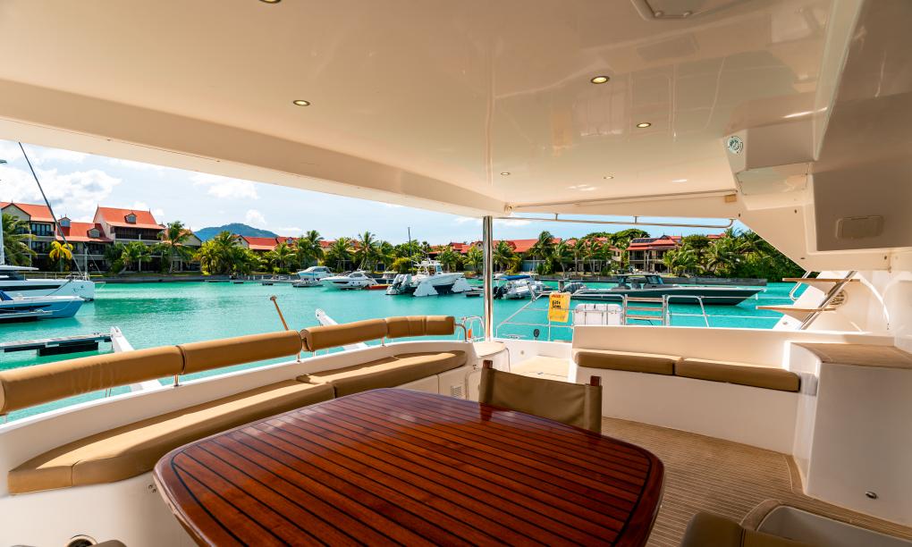 Seyscapes Yacht Charter Cirrus