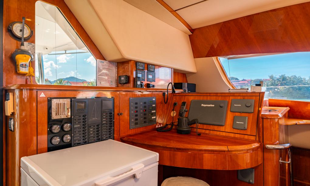 Seyscapes Yacht Charter Cirrus